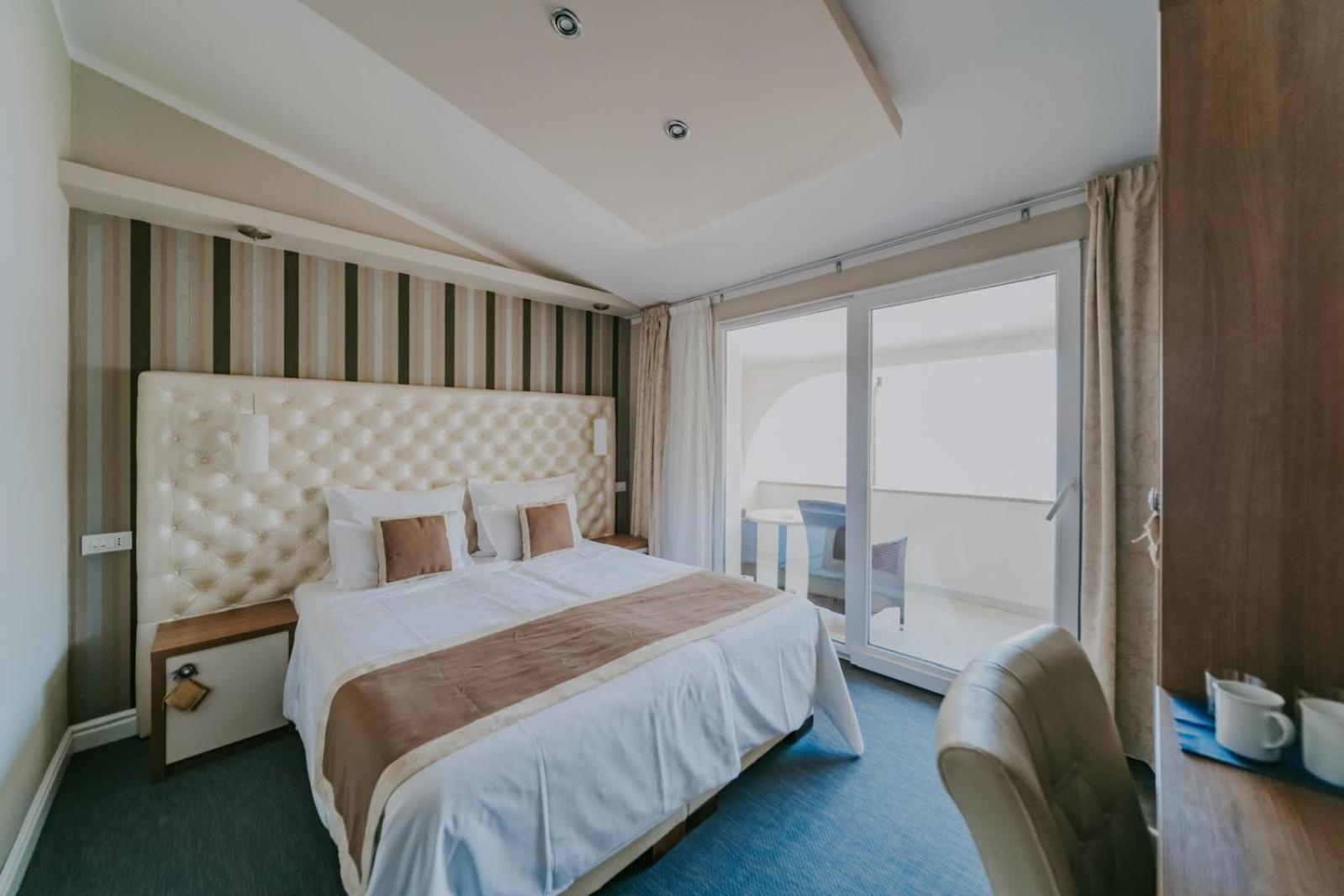 Bellevue Rooms Stara Baška エクステリア 写真